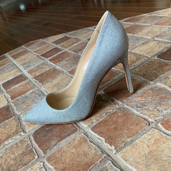 Manolo Blahnik BB Silver Sparkle Pointed Pumps - Picture 4 of 13